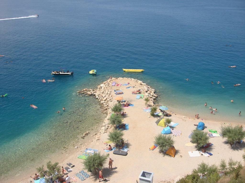 Apartments Lozina On The Beach Omis Exterior photo